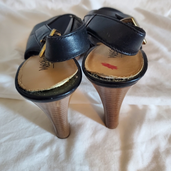 Heels - Picture 3 of 6